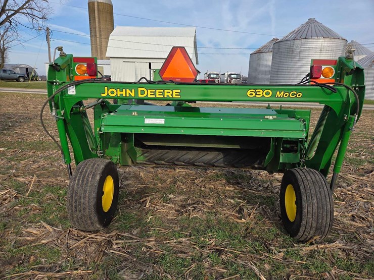 john-deere-630-image-38