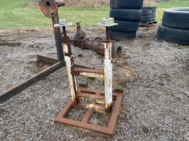 engine-stand,-and-splitter-stand-image-1