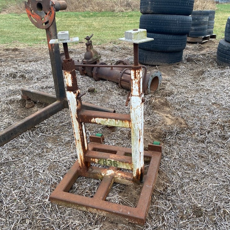 Engine stand, and splitter stand