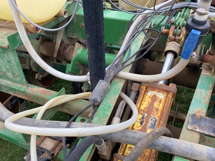 john-deere-7000-image-48