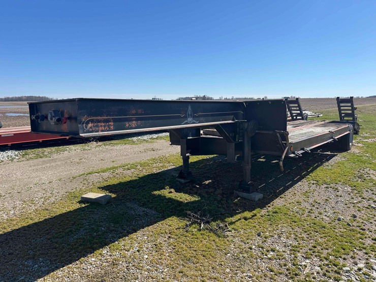 heavy-duty-drop-deck-trailer,-20’-deck-w/dovetail-and-fold-down-ramps,-single-axle,-dual-wheels,-air-image-1