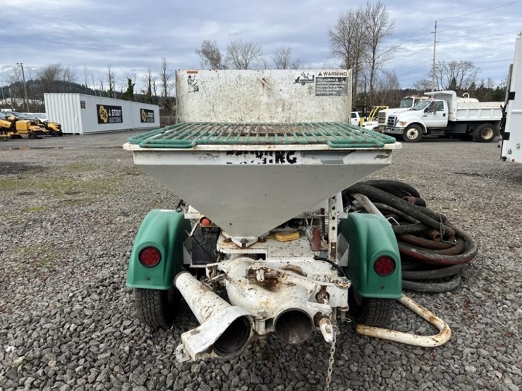2005-schwing-p-88d-towable-concrete-pump-image-5