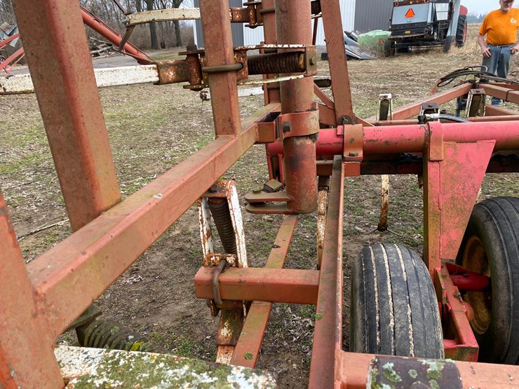 wil-rich-1422--field-cultivator-image-33