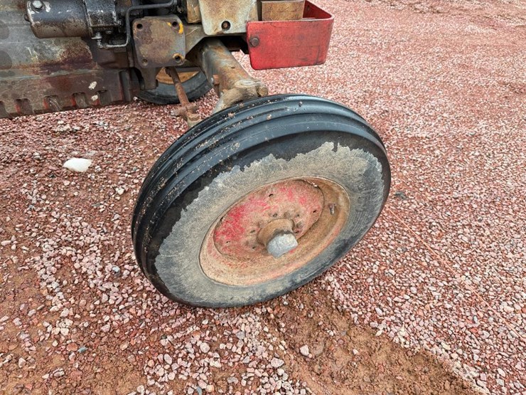 massey-ferguson-165-image-9