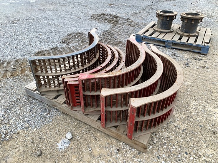 case-ih-2388-combine-concaves-image-1