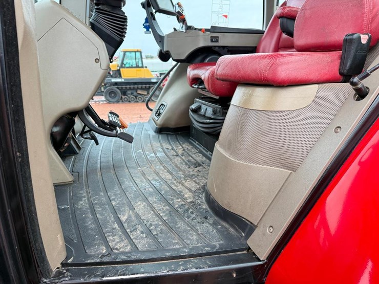 case-ih-magnum-380-rowtrac-image-56