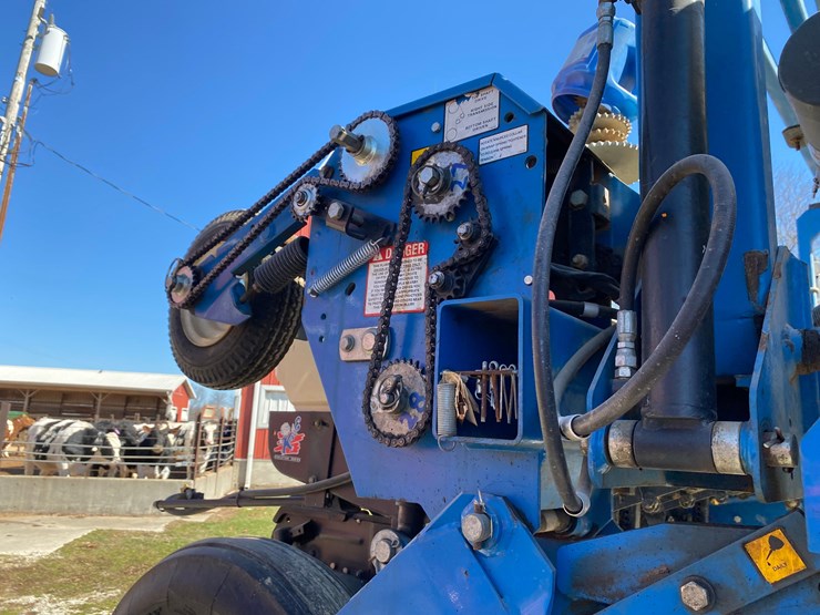 2009-kinze-3600-image-84