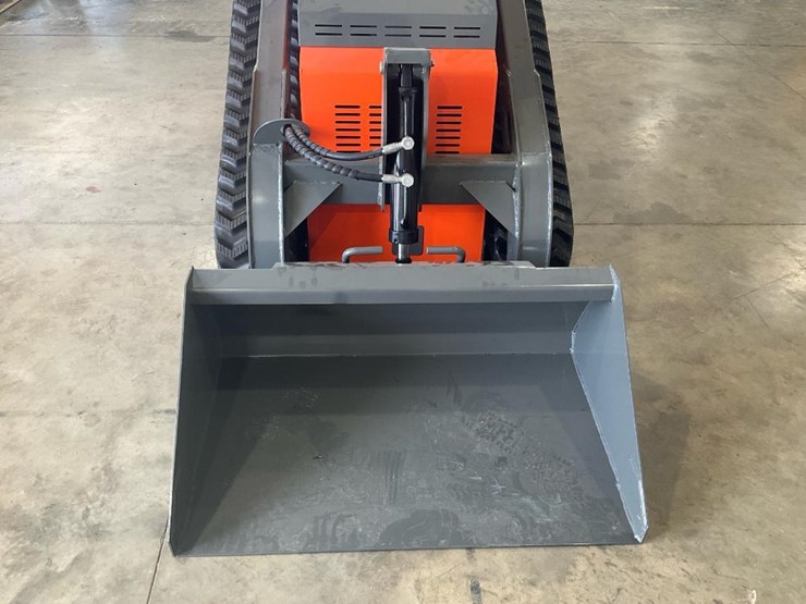 #1017-•-hurricane-hrc-700-mini-skid-steer-loader-image-13