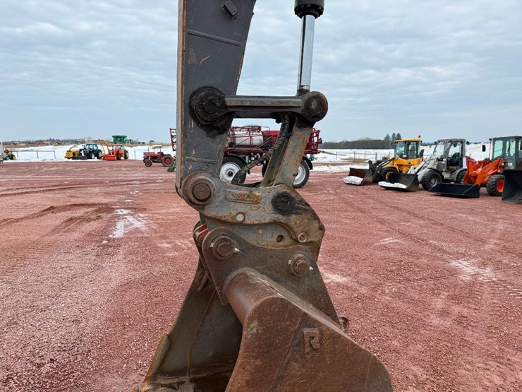 volvo-ec220dl-image-32