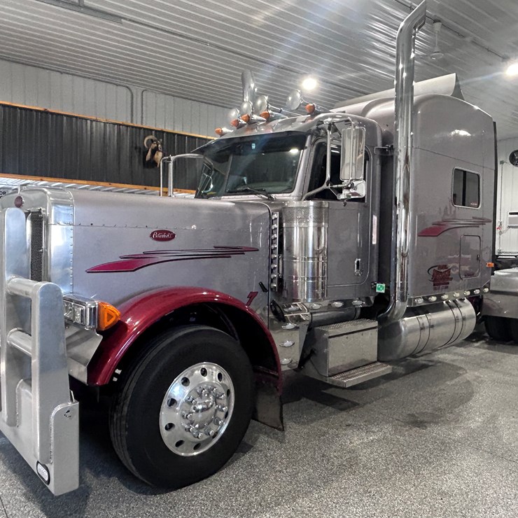 PETERBILT 379