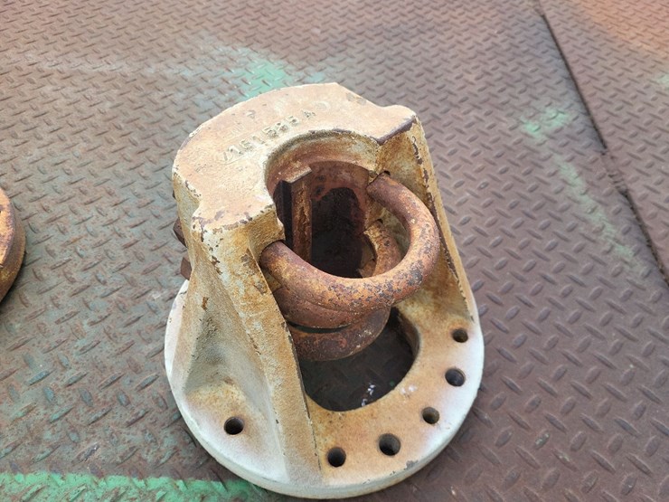 oliver-9-bolt-hubs-off-of-1855-image-3