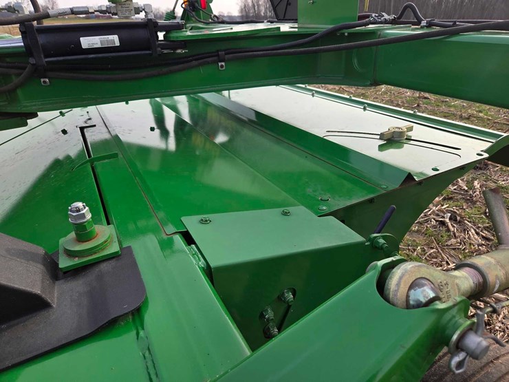 john-deere-630-image-11