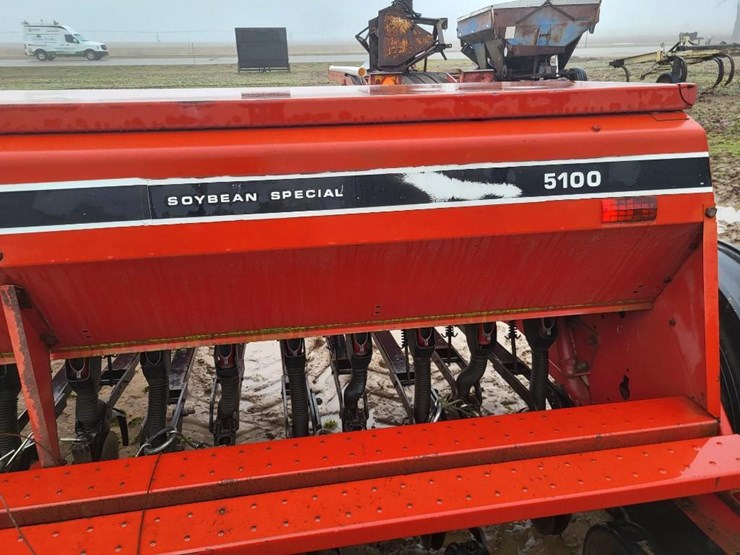 case-ih-5100-image-22