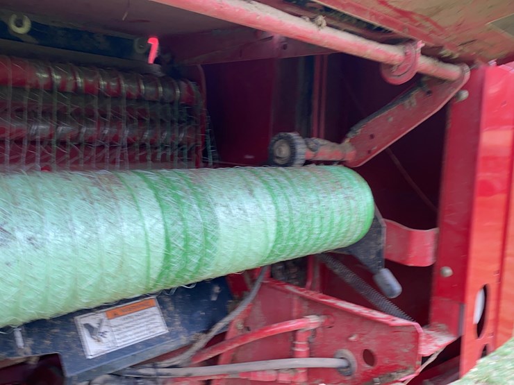 new-holland-br7060-image-38