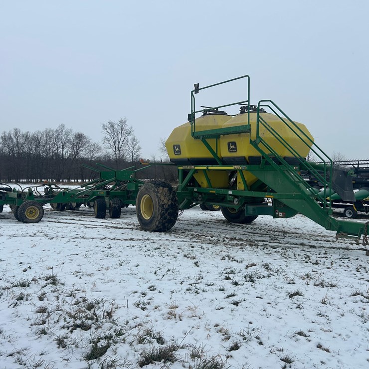 JOHN DEERE 1900