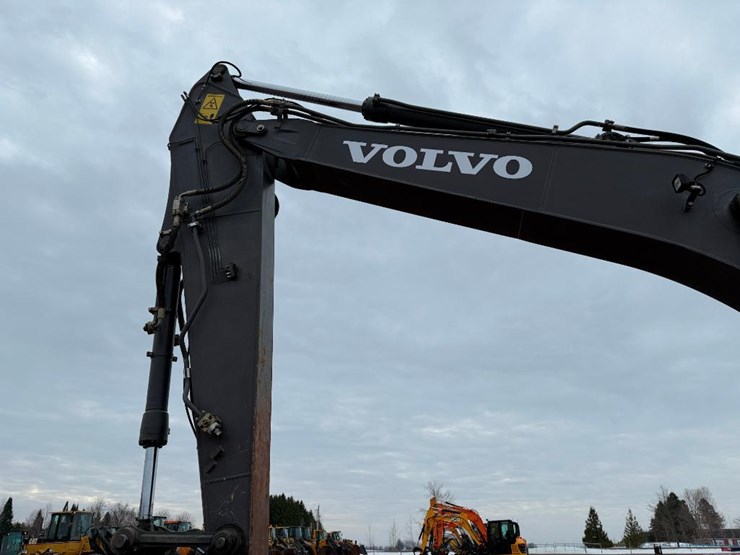 volvo-ec220dl-image-36