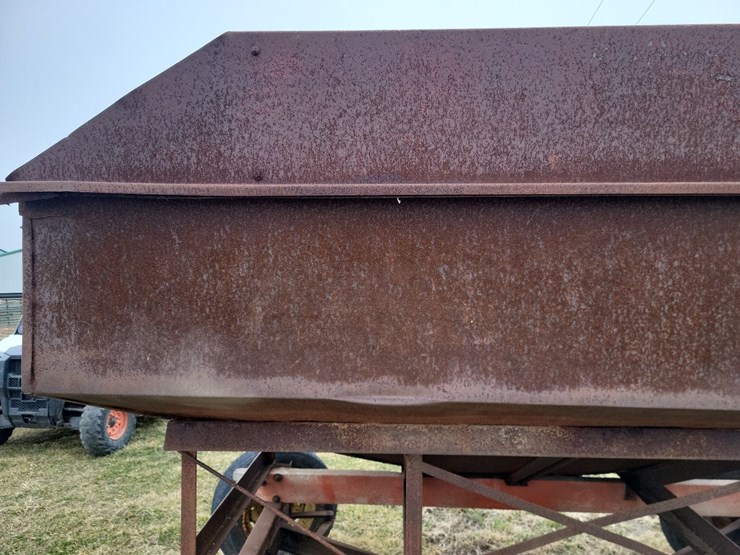 hopper-wagon-w/john-deere-running-gear-image-12