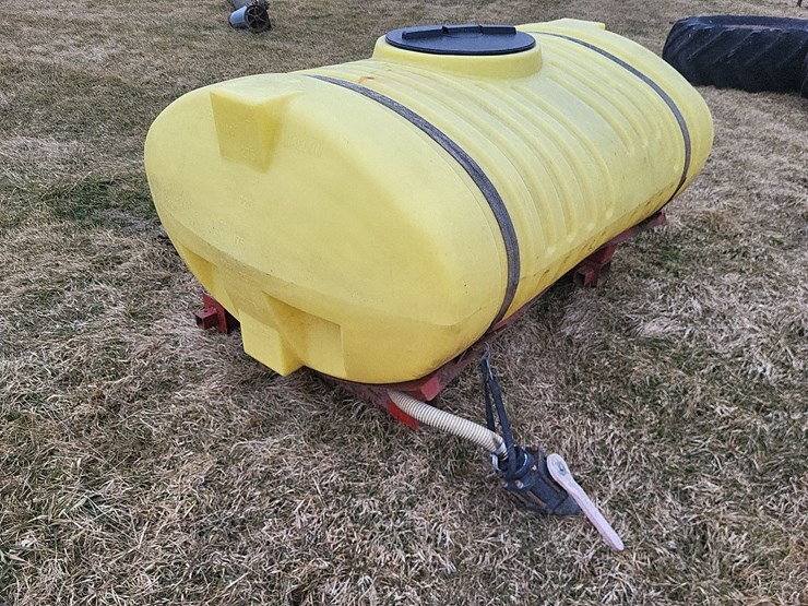 poly-tank-w/bracket-image-7