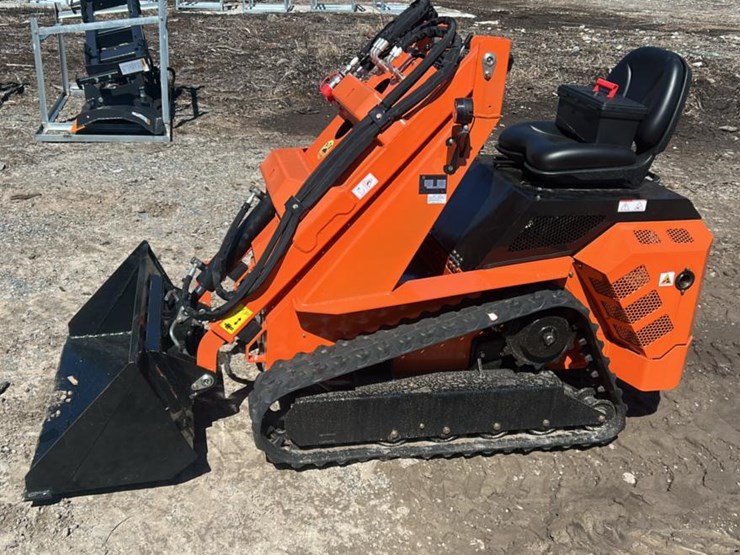 #1021-•-unused-landhero-mini-skid-steer-image-5