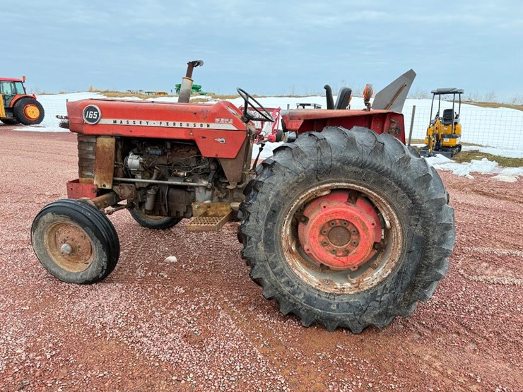 massey-ferguson-165-image-6