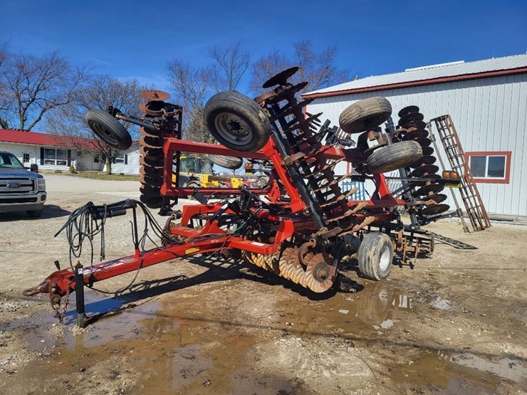 case-ih-true-tandem-330-turbo-image-1