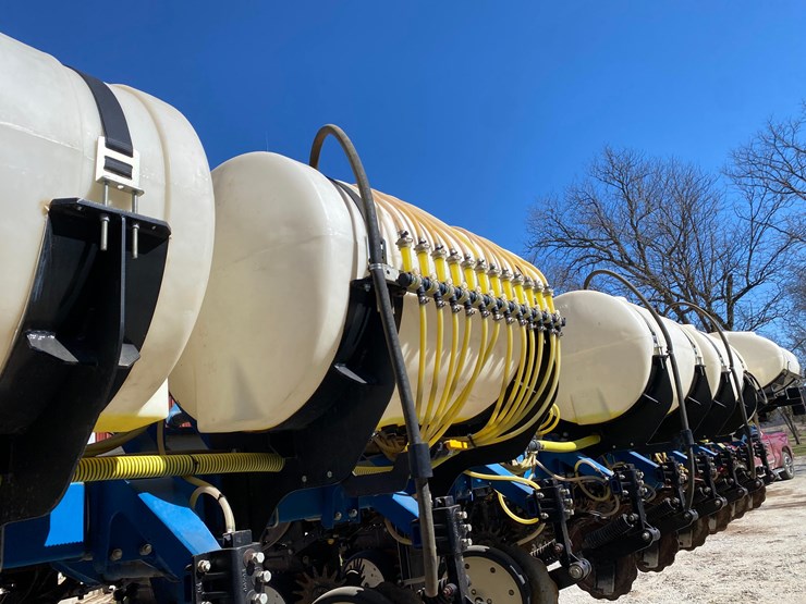 2009-kinze-3600-image-82