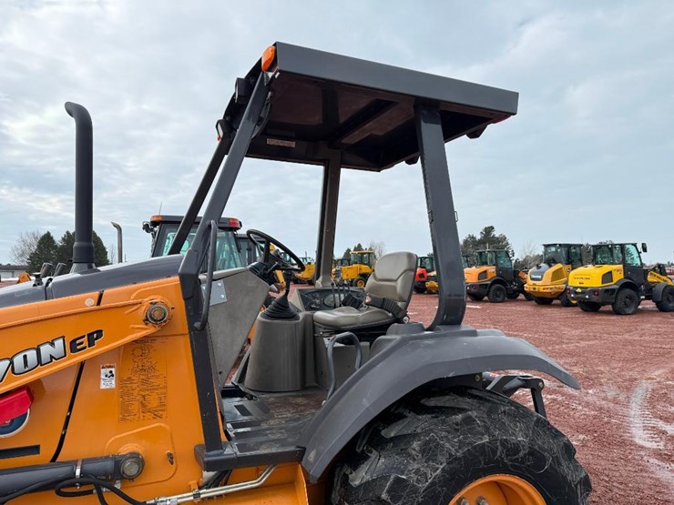 case-570n-xt-image-17