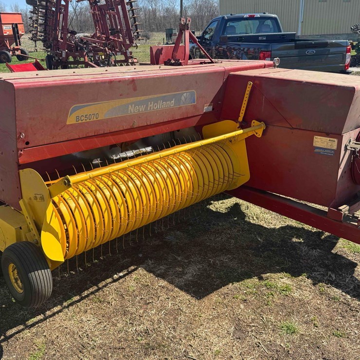 NEW HOLLAND BC5070