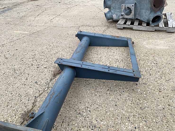 big-john-saddle-tank-brackets-came-off-a-case-ih-275-magnum-image-6