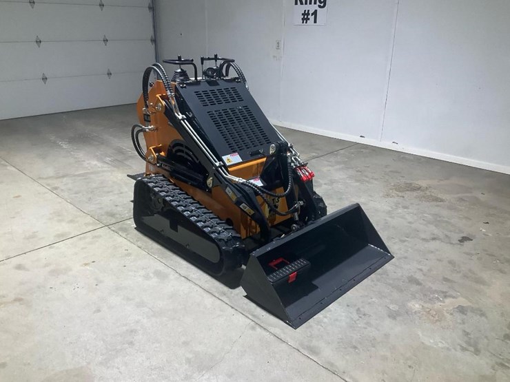 #1014-•-new-land-hero-ldh-t460-mini-track-skid-steer-loader-image-7