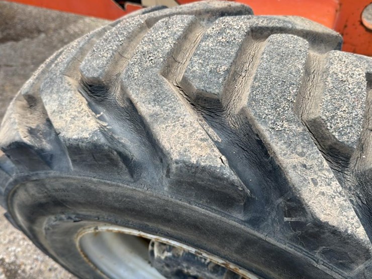 2005-jlg-400s-image-29