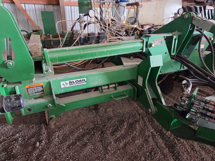 john-deere-2510l-image-48