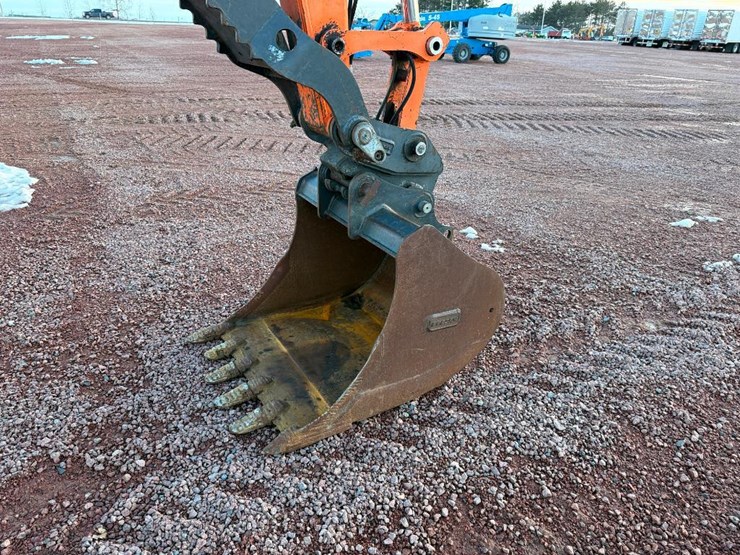 doosan-dx85r-3-image-33