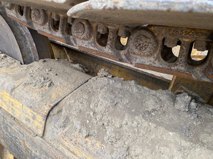 2005-deere-700h-image-33