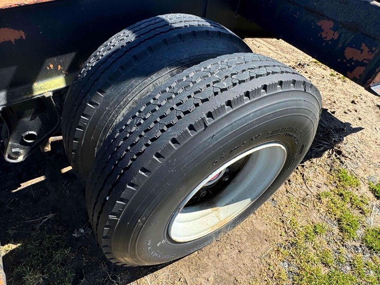 heavy-duty-drop-deck-trailer,-20’-deck-w/dovetail-and-fold-down-ramps,-single-axle,-dual-wheels,-air-image-19