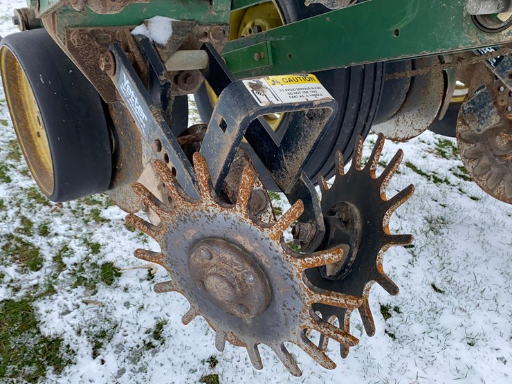 john-deere-7000-image-39