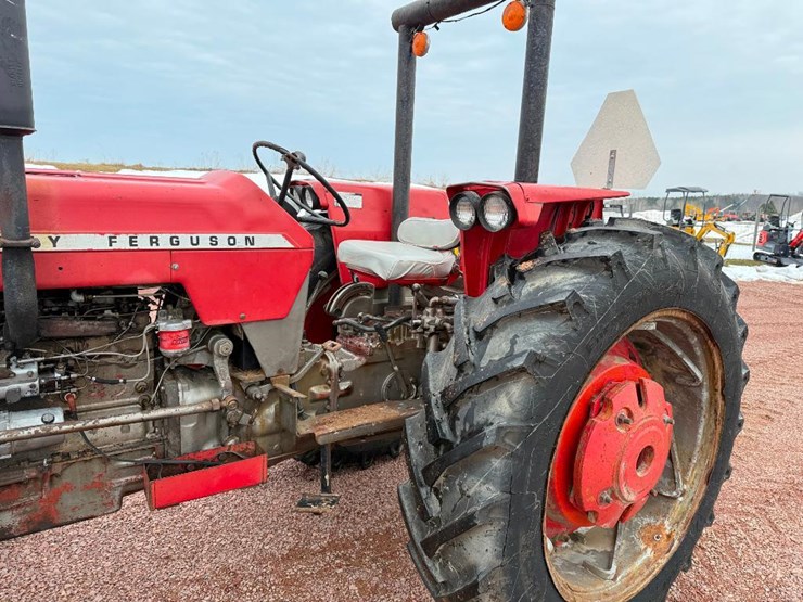 massey-ferguson-165-image-13
