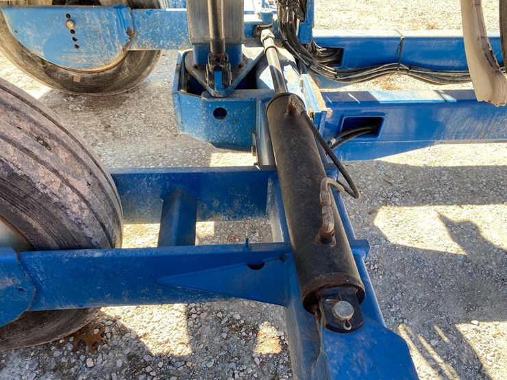 2009-kinze-3600-image-41