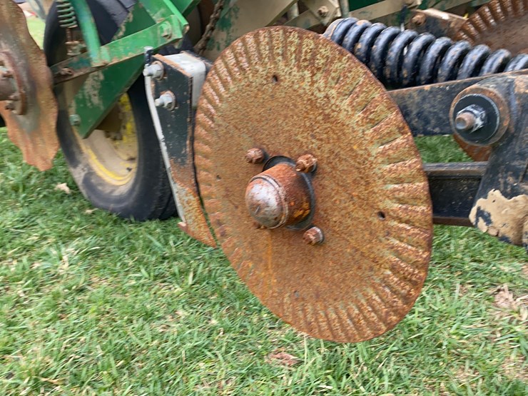 john-deere-7000-image-18