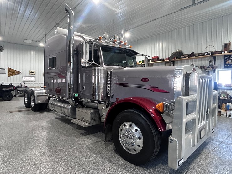 peterbilt-379-image-7