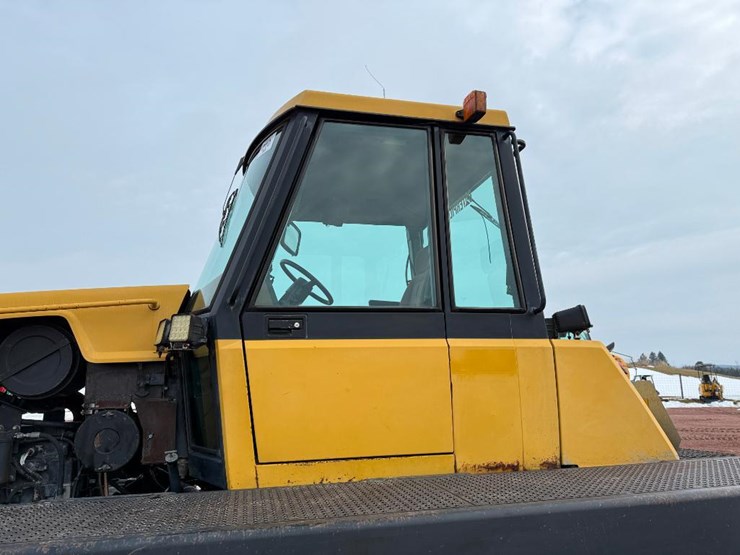 challenger-75-image-26