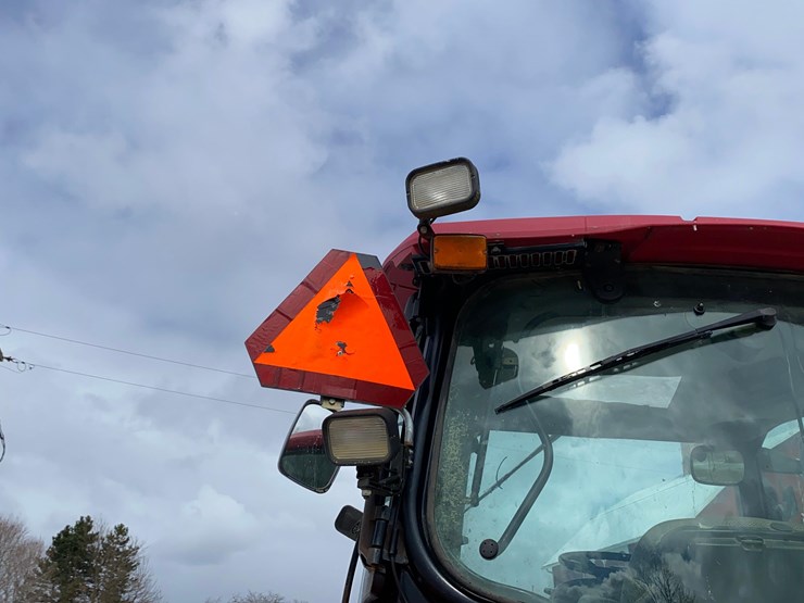 case-ih-125-image-32