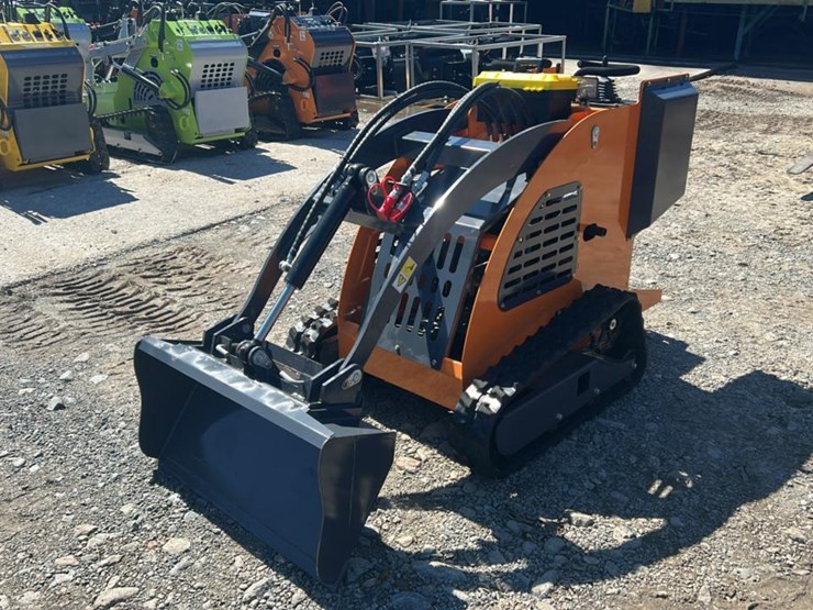 #1019-•-unused-landhero-mini-skid-steer-image-1