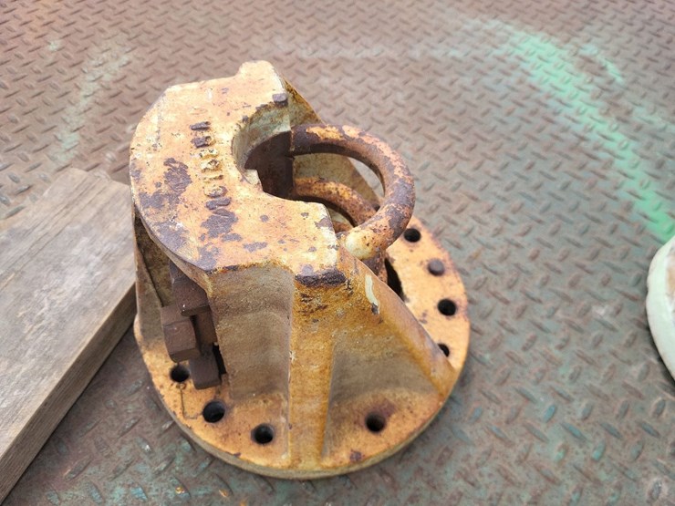 oliver-9-bolt-hubs-off-of-1855-image-4