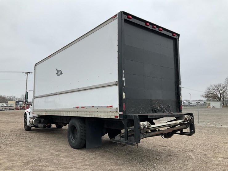 2005-international-durastar-4300-image-3