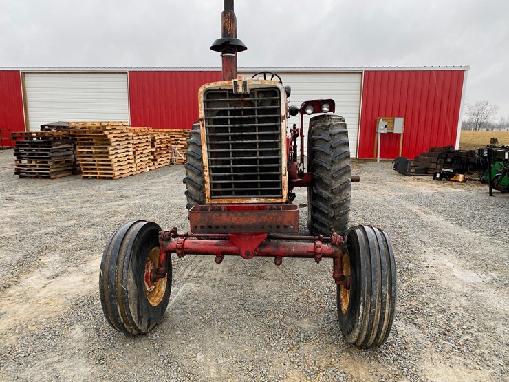 farmall-1206-image-2