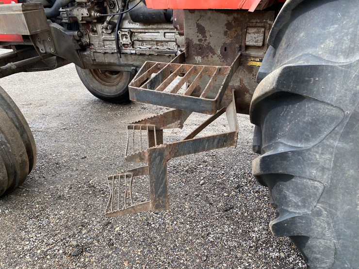 massey-ferguson-1135-image-41