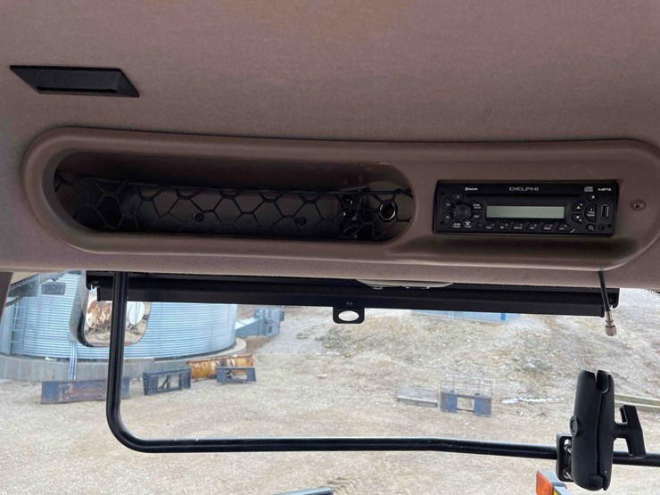 case-ih-magnum-340-image-22