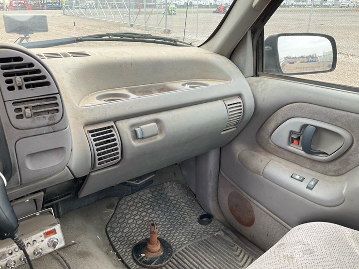 1996-chevrolet-k2500-image-68