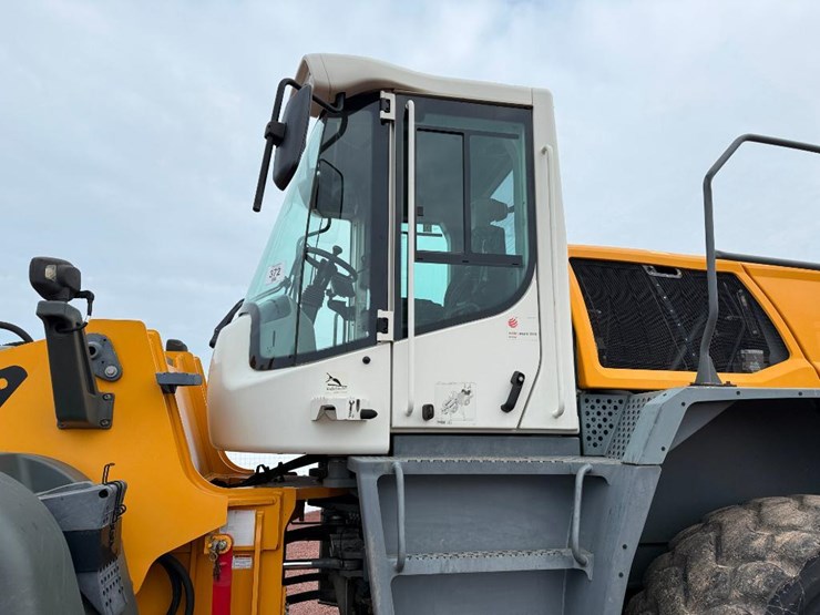 liebherr-l566-image-20